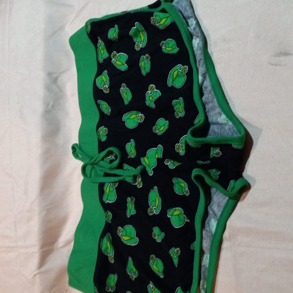 Lucky charms size xs sleep shorts.